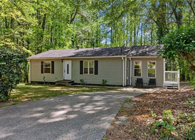 Property at 3690 Asbury Ln SW, Atlanta, GA 30331, 3 beds, 2 baths
