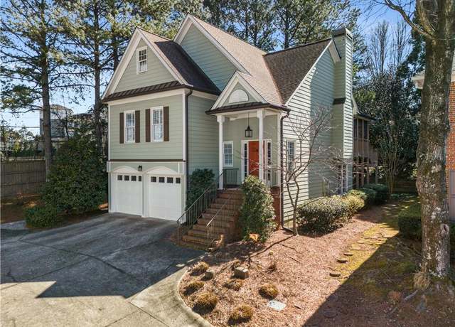 Property at 5 Renfroe Ct, Decatur, GA 30030, 4 beds, 3.5 baths
