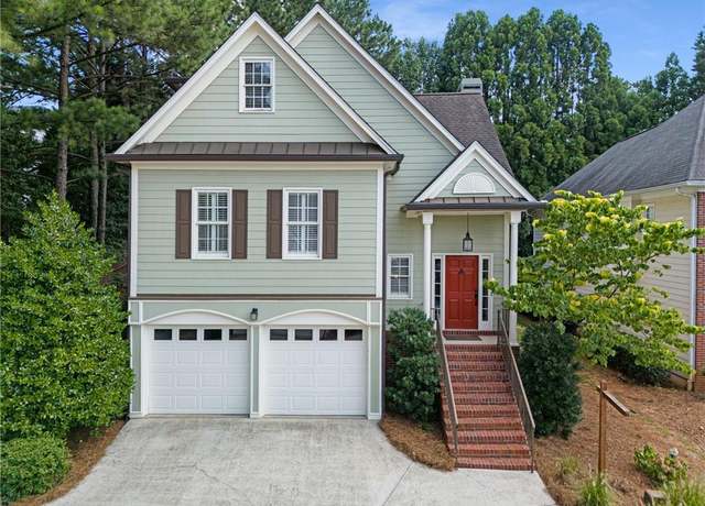Property at 5 Renfroe Ct, Decatur, GA 30030, 4 beds, 3.5 baths