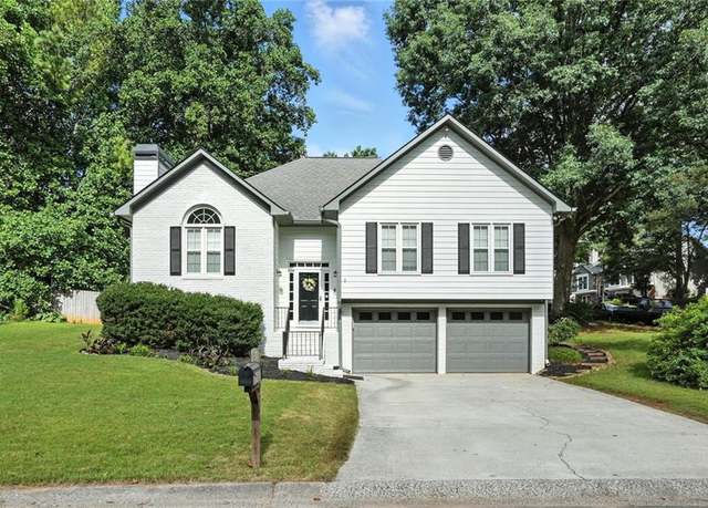 Property at 1361 Chatley Way, Woodstock, GA 30188, 3 beds, 2 baths