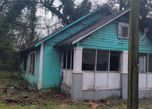 Property at 823 Peachtree St, Macon, GA 31217, 3 beds, 1 bath