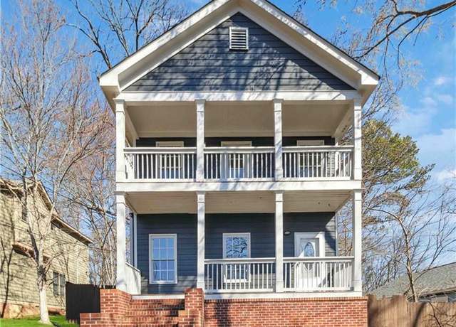 Property at 2395 Saint James Dr NW, Atlanta, GA 30318, 3 beds, 2.5 baths