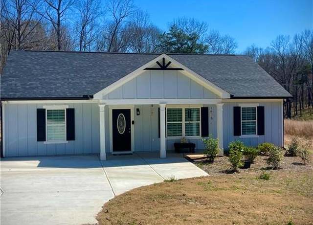 Property at 887 Nails Creek Xing, Royston, GA 30662, 3 beds, 2 baths