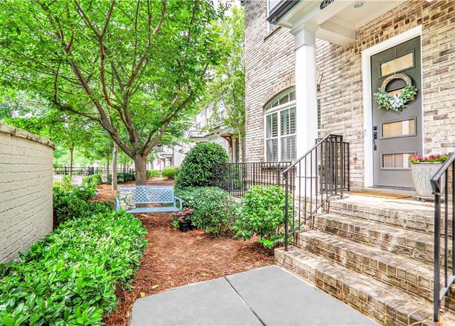 Property at 4202 Deming Cir, Sandy Springs, GA 30342, 3 beds, 3.5 baths