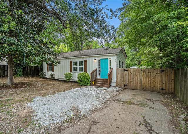 Property at 581 Taylor Dr SE, Smyrna, GA 30080, 2 beds, 2 baths