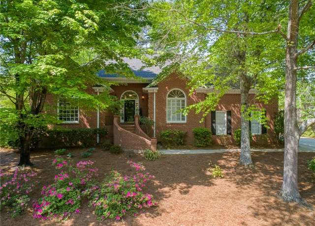 Property at 225 Wexford Overlook Dr, Roswell, GA 30075, 4 beds, 3.5 baths