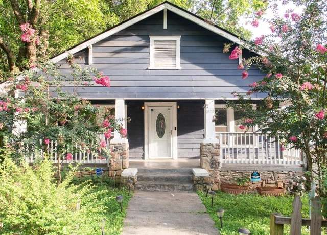Property at 1022 Ashby Grove SW Grv SW, Atlanta, GA 30314, 3 beds, 3 baths