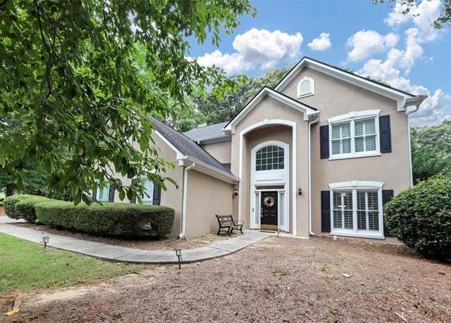 Property at 6815 Fairgreen Dr, Suwanee, GA 30024, 4 beds, 2.5 baths