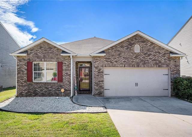 Property at 1907 Sea Oats Dr, Hampton, GA 30228, 4 beds, 2 baths