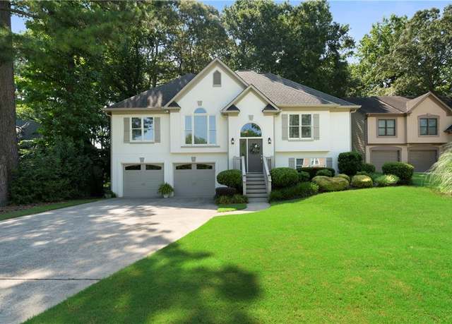 Property at 4046 Dream Catcher Dr, Woodstock, GA 30189, 4 beds, 3 baths