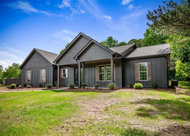 Property at 2462 New Hope Rd, Morganton, GA 30560, 3 beds, 2 baths
