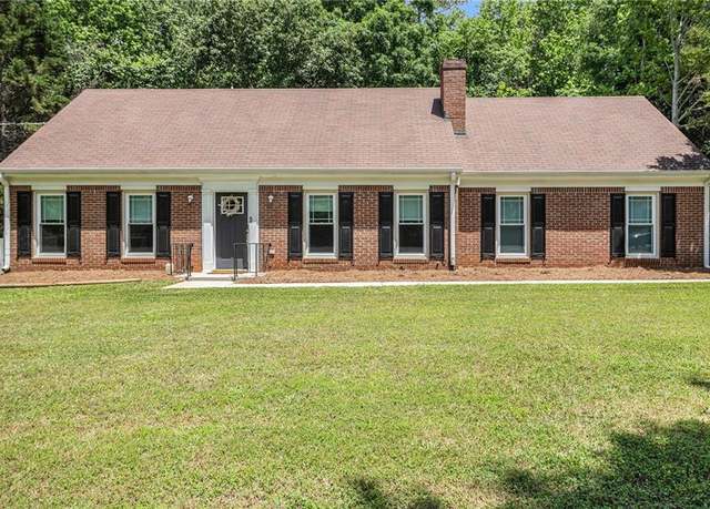 Property at 1828 Brandy Woods Dr SE, Conyers, GA 30013, 3 beds, 2 baths