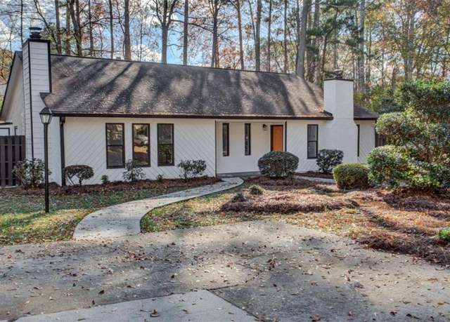 Property at 1010 Mathews Ct SE, Smyrna, GA 30080, 2 beds, 2 baths