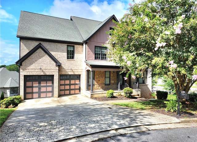 Property at 3306 Chastain Ridge Dr, Marietta, GA 30066, 8 beds, 5 baths