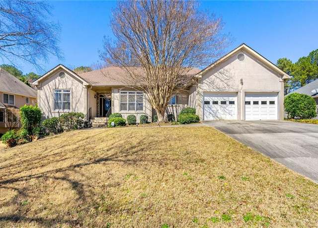 Property at 3710 Glen Ian Dr, Loganville, GA 30052, 3 beds, 3 baths