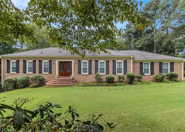 Property at 11350 West Rd, Roswell, GA 30075, 3 beds, 2.5 baths
