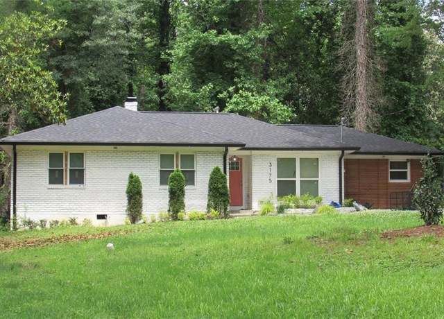 Property at 3175 W Manor Cir SW, Atlanta, GA 30311, 4 beds, 2.5 baths
