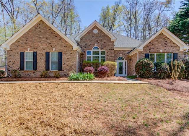 Property at 1011 City Market St, Hoschton, GA 30548, 4 beds, 3.5 baths