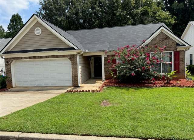 Property at 2863 Hillvale Cove Dr, Lithonia, GA 30058, 3 beds, 2 baths
