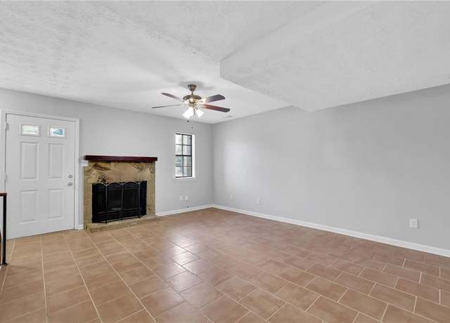 Property at 731 Victoria Pl SW, Atlanta, GA 30310, 2 beds, 1.5 baths