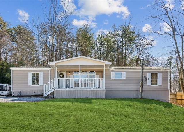 Property at 6239 Malibu Rdg, Flowery Branch, GA 30542, 3 beds, 2 baths