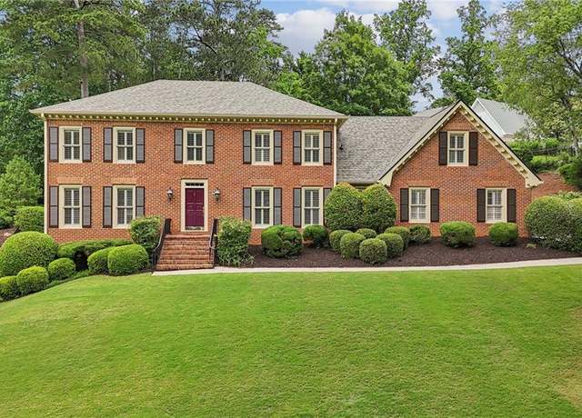 Property at 5545 Durrett Dr, Atlanta, GA 30338, 5 beds, 3.5 baths