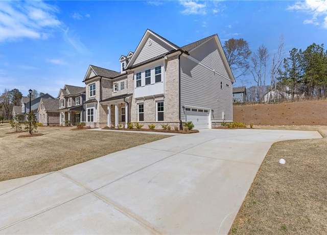 Property at 3832 Cheyenne Ln, Jefferson, GA 30549, 5 beds, 3 baths
