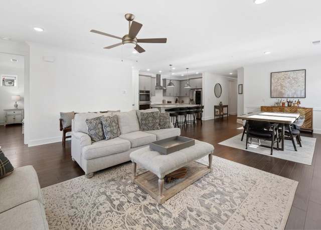 Property at 209 Floral Valley Dr, Woodstock, GA 30188, 3 beds, 2 baths