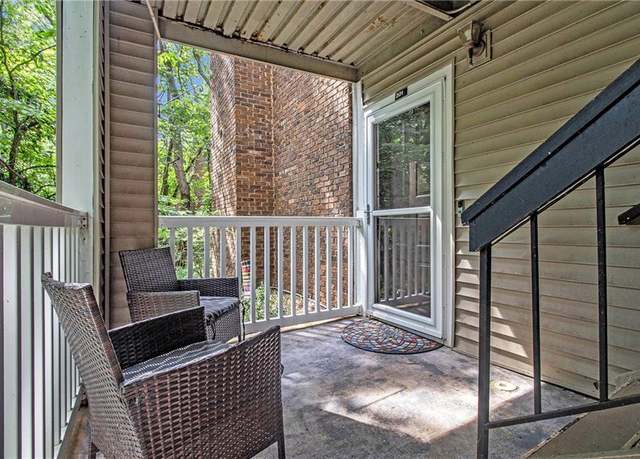 Property at 201 Barrington Hills Dr, Atlanta, GA 30350, 3 beds, 2 baths