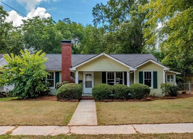 Property at 309 W Queen St W, Cedartown, GA 30125, 2 beds, 1 bath
