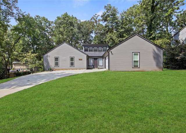 Property at 1060 Deer Chase Ct, Stone Mountain, GA 30088, 4 beds, 3 baths