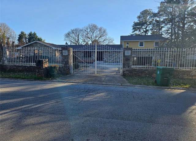 Property at 6419 Edenfield Dr, Lithonia, GA 30058, 4 beds, 2 baths