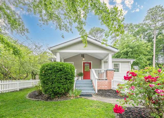Property at 2497 Edwards Dr NW, Atlanta, GA 30318, 3 beds, 2 baths