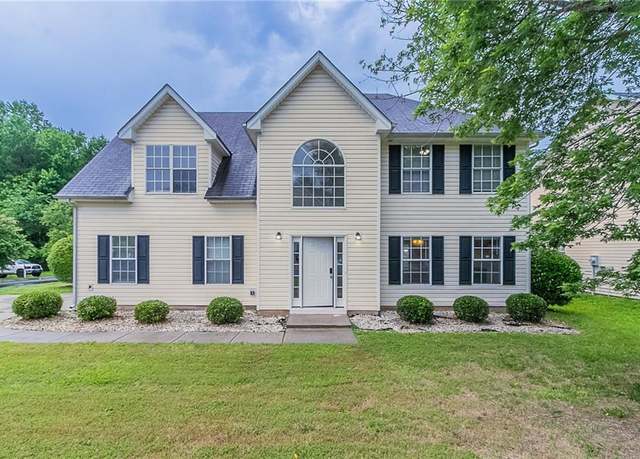 Property at 6181 E Fayetteville Dr, Riverdale, GA 30296, 4 beds, 2.5 baths
