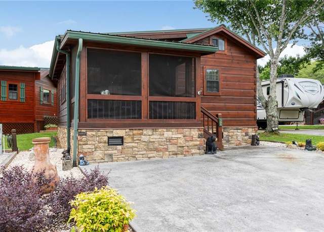 Property at 106 River Vista Dr, Dillard, GA 30537, 2 beds, 1 bath