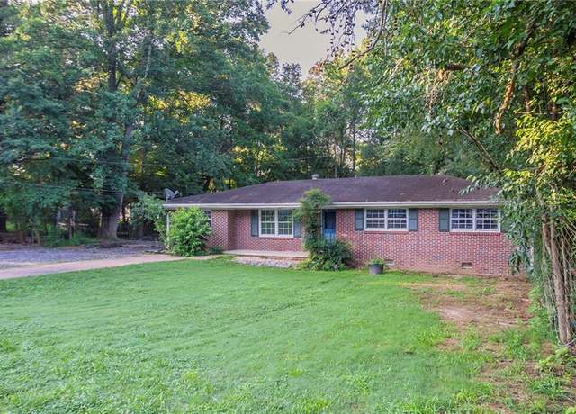 Property at 310 Samaritan Dr, Cumming, GA 30040, 3 beds, 2 baths