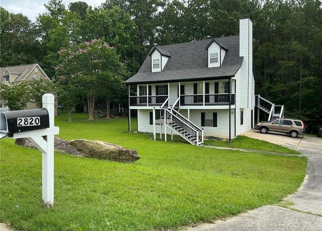 Property at 2820 Highpoint Rd, Snellville, GA 30078, 4 beds, 2 baths