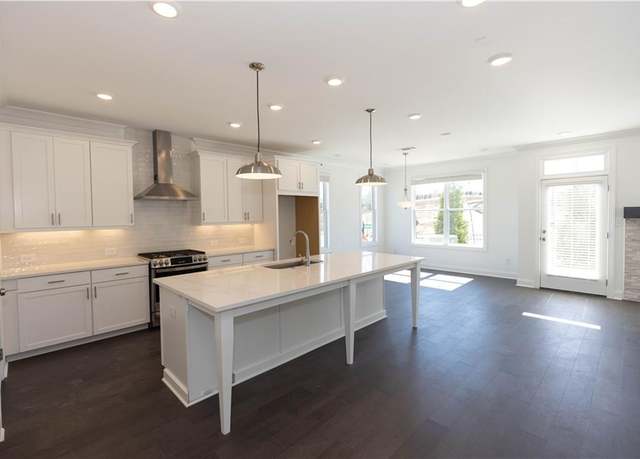 Property at 702 Dodd Ln #159, Buford, GA 30518, 3 beds, 2.5 baths