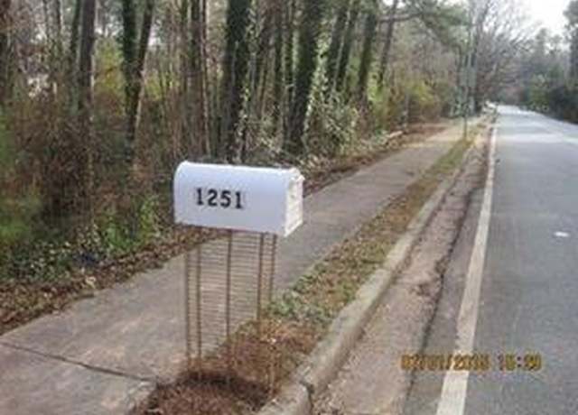 Property at 1251 Kelton Dr, Stone Mountain, GA 30083