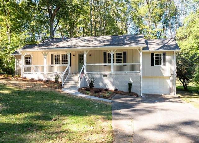 Property at 2690 Old Hickory Dr NW, Marietta, GA 30064, 3 beds, 2 baths