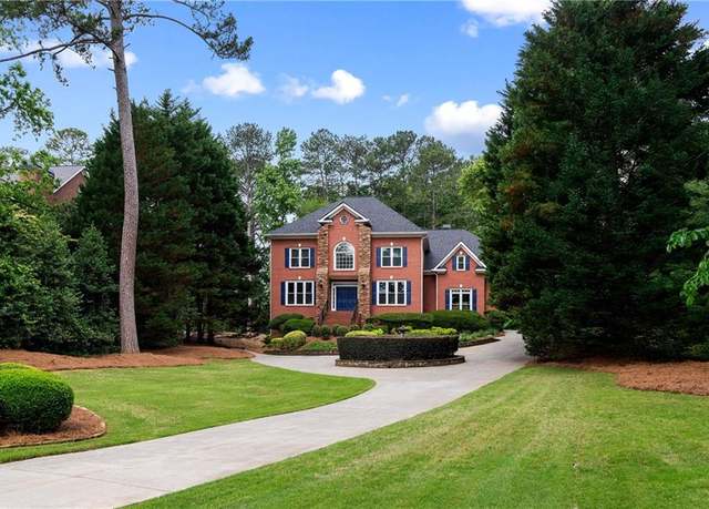 Property at 130 Robin Rd, Marietta, GA 30067, 6 beds, 5.5 baths