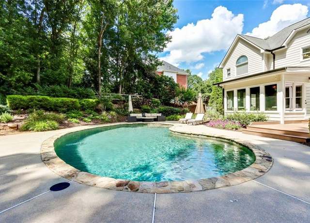 Property at 121 Fairway Overlook, Woodstock, GA 30188, 5 beds, 3.5 baths