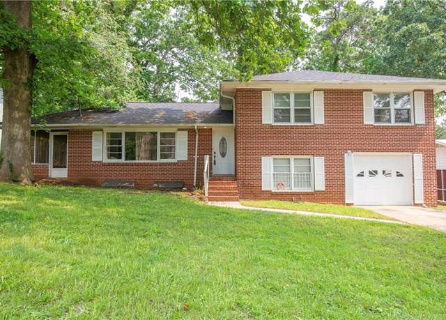 Property at 1558 Boulderwoods Dr SE, Atlanta, GA 30316, 3 beds, 2.5 baths