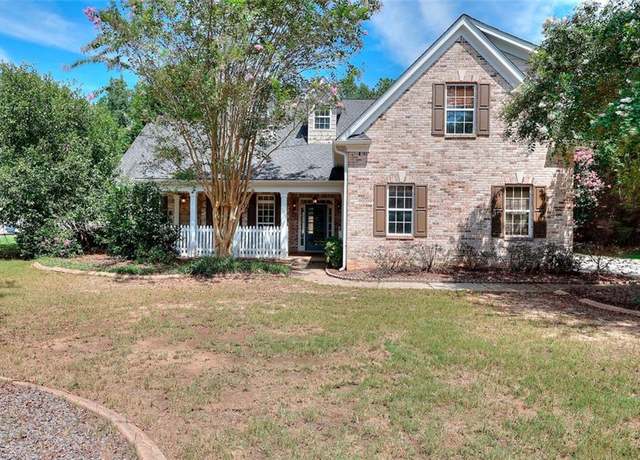 Property at 1272 Alcovy Bluff Dr, Monroe, GA 30656, 3 beds, 2 baths