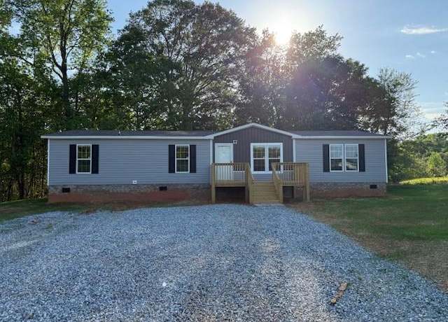 Property at 300 Dewaters Rd, Commerce, GA 30529, 4 beds, 2 baths