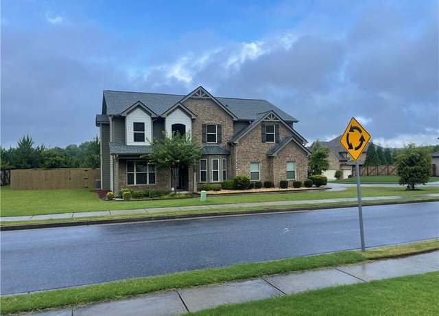 Property at 981 Skyway Bridge Ln, Buford, GA 30518, 5 beds, 3 baths