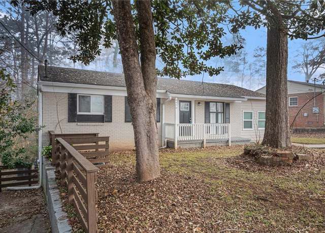 Property at 6979 Bruce Cir, Lithonia, GA 30058, 5 beds, 2 baths