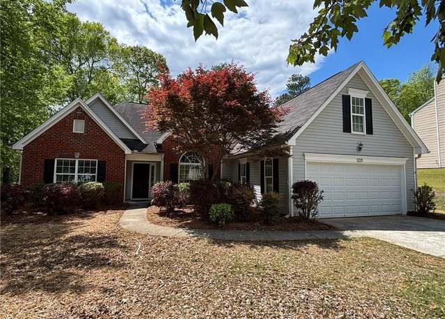Property at 1221 St James Pl, Loganville, GA 30052, 4 beds, 2 baths