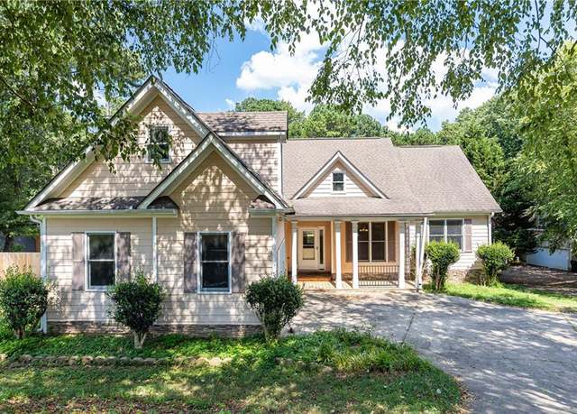 Property at 2020 Bascomb Carmel Rd, Woodstock, GA 30189, 4 beds, 2 baths