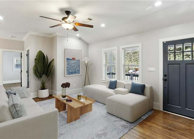 Property at 3002 Laguna Dr, Decatur, GA 30032, 3 beds, 2 baths